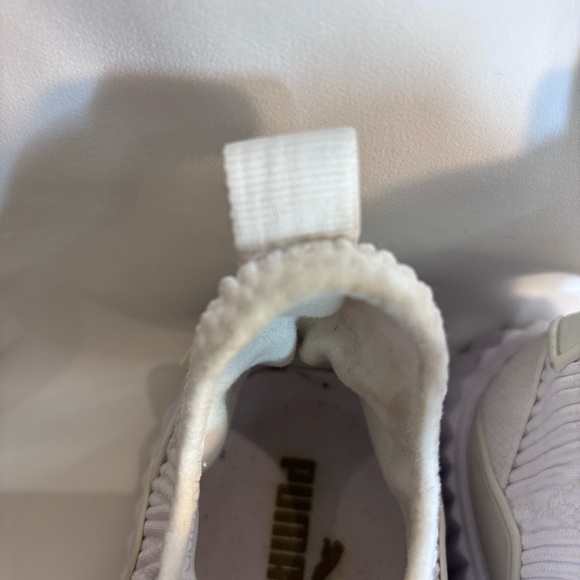 PUMA Sz 9.5 High Top White Textured Sneakers with Rise Gold Buckle Rubber Sole - Picture 4 of 13